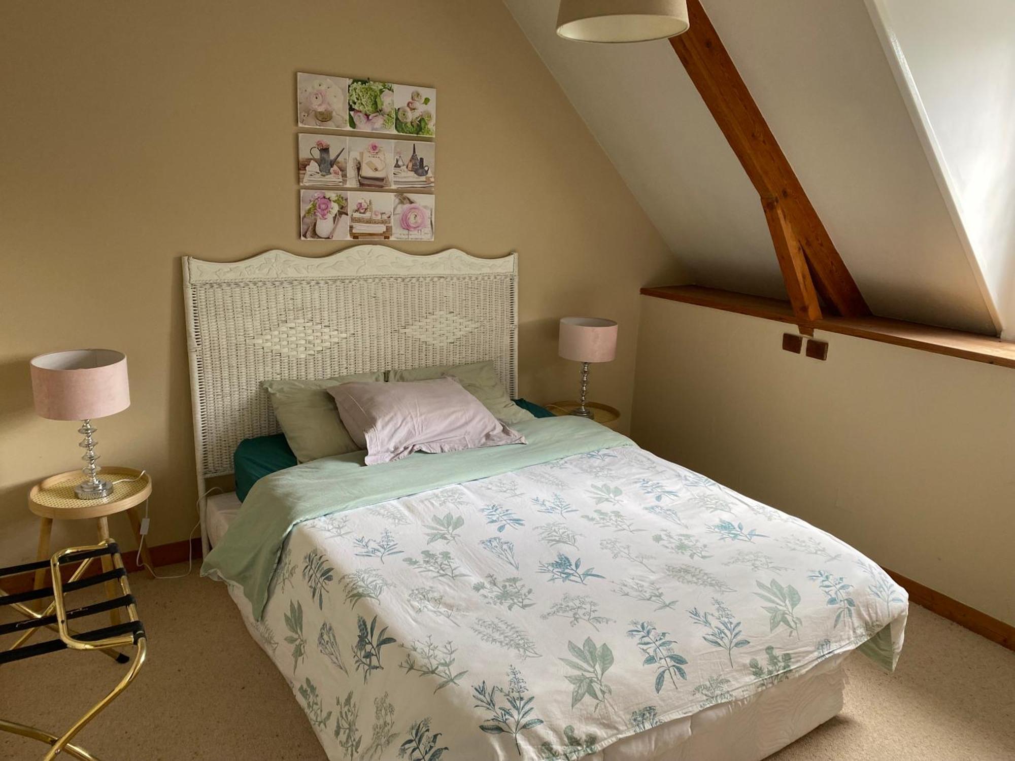 Chambre De Rose - Le Refuge Des Parachutistes - En Bordure Du Marais Neuville-au-Plain Экстерьер фото